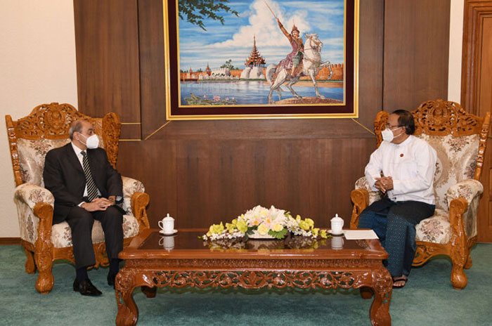 Union Minister U Kyaw Tin Receives Egyptian Ambassador