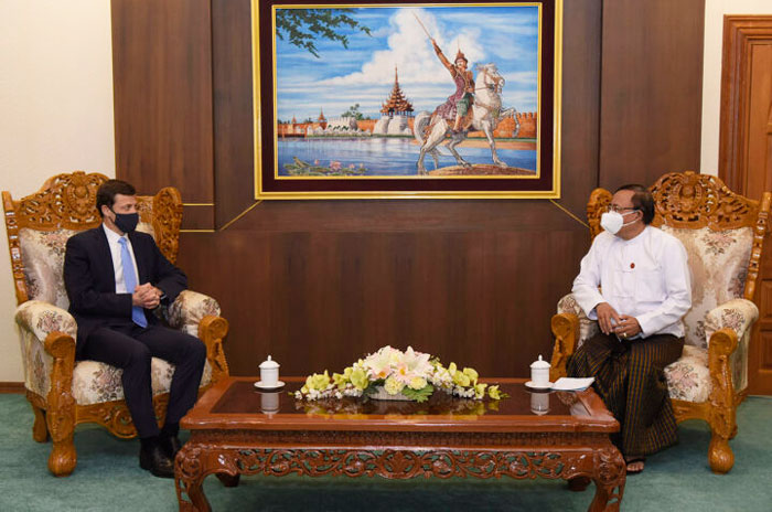 Union Minister U Kyaw Tin Receives US Ambassador
