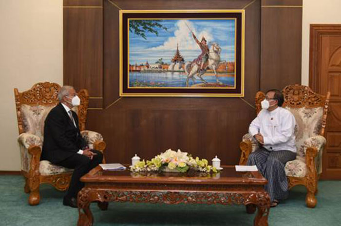 Union Minister U Kyaw Tin Receives Brazilian Ambassador