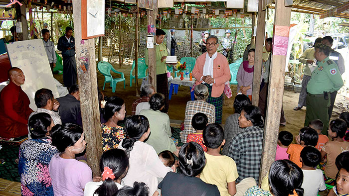 Rakhine IDPs receive relief aid of Disaster Management Department